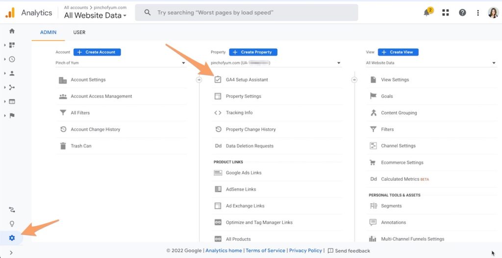 Arrows pointing to the gear icon and the GA4 Setup Assistant button in Google Analytics