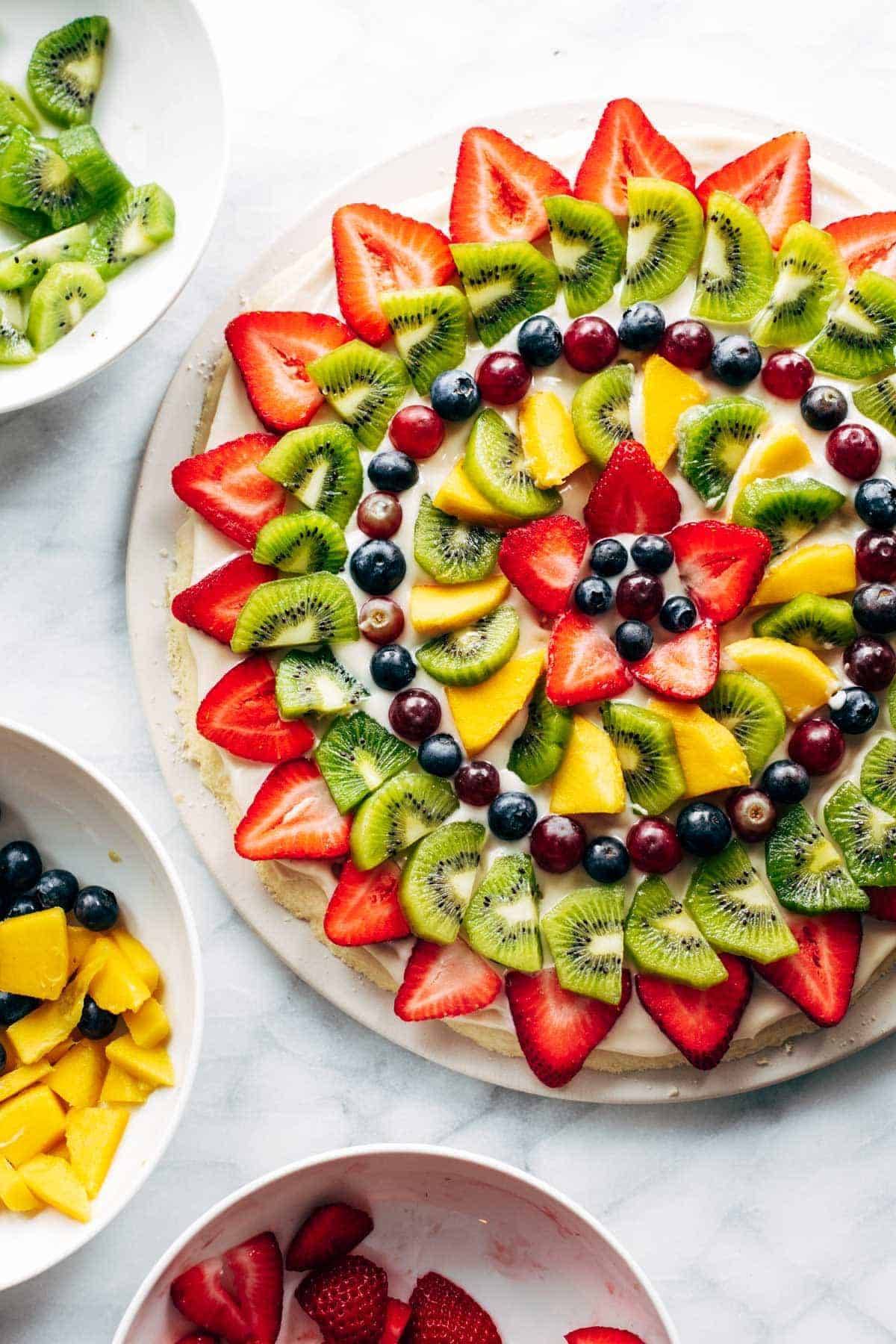 Pinch of Yum fruit pizza.
